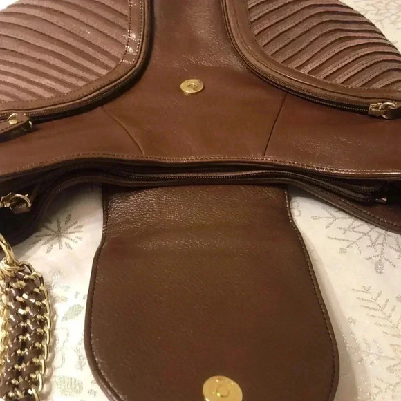 Designed in New York by Sharif leather shoulder bag - Picture 4 of 9